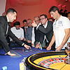 Die Mitarbeiter von Frei-Lacke versuchen ihr Glück beim Roulette. Die Firmenpolitik ist allerdings alles andere als ein Glückspiel, vor ...
