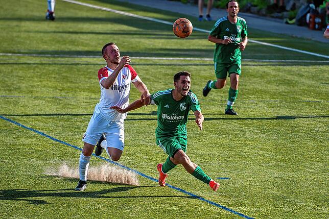 Bild 1: SV Waldhaus gewinnt bei der SG Weilheim/Gurtweil mit 2:1 &ndash; wir haben Bilder!