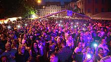 Die überwiegende Mehrheit feierte am Samstagabend, 27. Juli, friedlich und fröhlich auf dem Konstanzer Weinfest, wie dieses Foto zeigt. ...