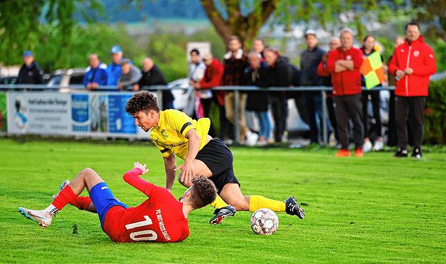 Bild 9: Die besten Bilder vom Spitzenspiel der Bezirksliga Bodensee zwischen Öhningen-Gaienhofen und Salem!