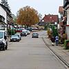 Die Überbreite Herdstraße könnte mit Mitteln des Sanierungsprogramms neustrukturiert und saniert werden. Bilder: Cornelia Putschbach