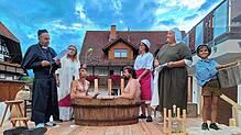 Die Freilichtspiele zur 1250-Jahr-Feier von Wolterdingen werden auch ein Augenschmaus sein, wie hier die Badmühlen-Szene, mit Edgar ...