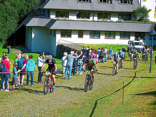 Viel Publikum hat der Marathon wieder bei der Rehaklinik Katharinenhöhe.