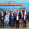Gruppenbild mit Partnern: Vertreter von Singens Wirtschaft und Verwaltung freuen sich auf das zehnte Wirtschaftsforum in der Stadthalle, ...