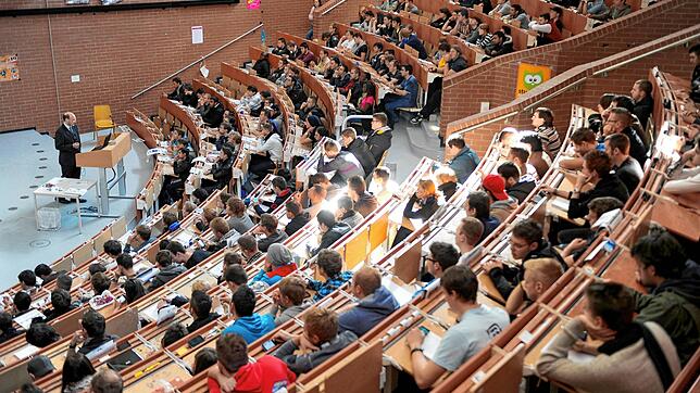 Keine Vorlesungen: Die Hochschule Furtwangen und die Duale Hochschule Baden Württemberg Villingen-Schwenningen stellen den ...