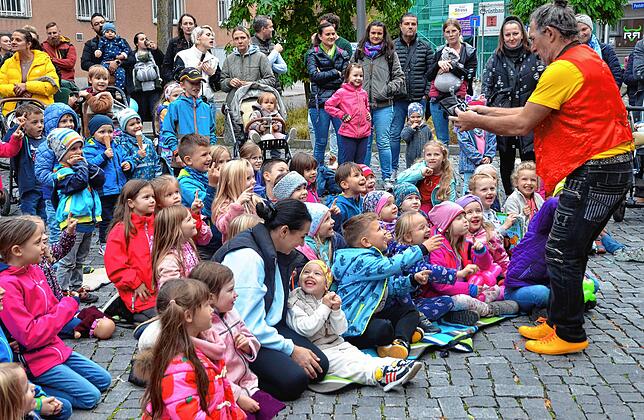 Bild 4: Spaß steht im Vordergrund bei der Kindermeile. Wir haben die schönsten Bilder von Freitag – Teil 1