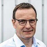 Benno Neff, der Geschäftsführer der Thurgauer Tobi Seeobst AG, erklärt: „90 bis 95 Prozent der im Land verkauften Äpfel kommen aus der ...