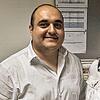 Khaled Mousa und Patrizia Birneis in ihrem Büro in der Villinger Straße im Keller des Rathauses IV.