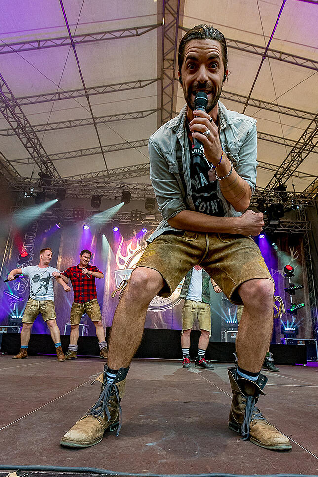 Bild 14: Alle Bilder vom Auftakt der 15. Sommersinnfonie: Volksmusiker von Voxxclub begeistern ihre Fans