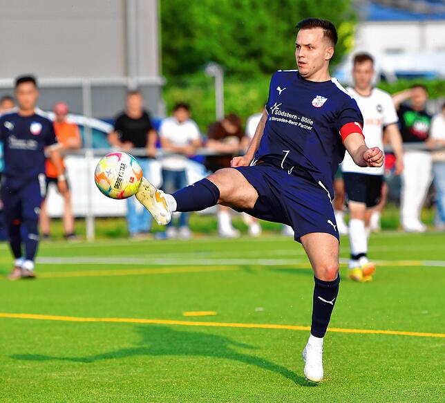 Bild 42: VfB Waldshut siegt im Hinspiel mit 1:0 gegen den FC Emmendingen &ndash; und wir haben Bilder!