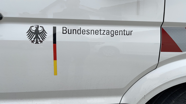 Bundesnetzagentur – Aufschrift am Einsatzwagen der Prüf- und Messstelle Konstanz.