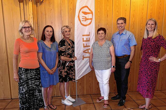 Der Vorstand der Tafel Friedrichshafen – (von links) Elke Rumpf, Karin Maric, Sabine Lienhard, Marika Schuster und Dieter Stauber ...