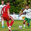 Auftaktsieg: Robin Bächle (rechts, hier gegen den FC Dachsberg) hatte mit seinen beiden Toren entscheidenden Anteil am 5:3-Heimsieg des ...