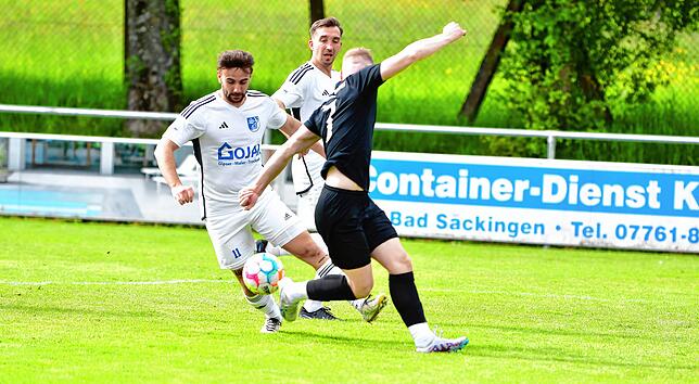 Bild 29: SV Blau-Weiß Murg besiegt SG FC Wehr/Brennet mit 2:0 – und wir haben Bilder!