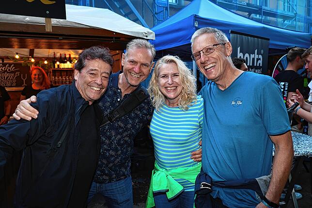 Bild 6: Sonne, Wein und gute Laune - hier gibt es die schönsten Fotos vom Weinfest 2025