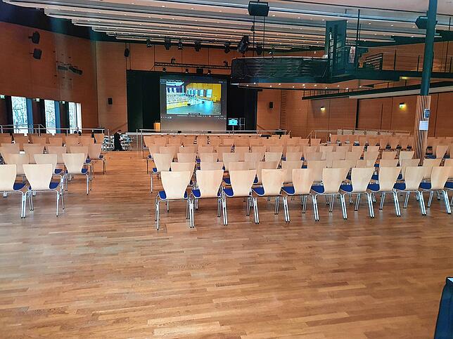 Leere Ränge in der Tonhalle.
