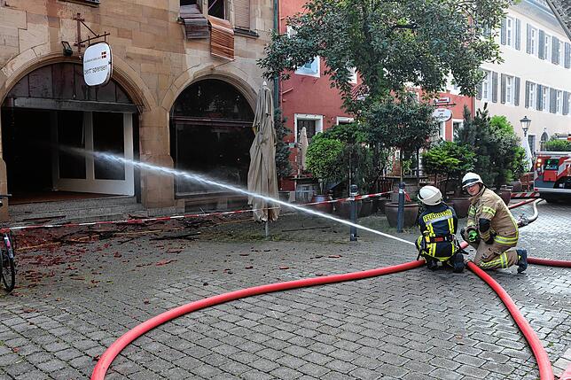 Bild 21: Am Morgen danach: So sieht es nach dem Großbrand in der Zollernstraße aus