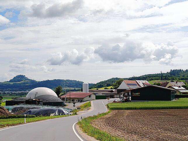 Die Biogasanlage am Ortsrand von Ebringen versorgt ab Herbst zum größten Teil den Gottmadinger Ortsteil mit Wärme.