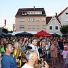 Solche Szenen wird es im kommenden Juni nicht geben: Beim Eröffnungsabend des Schweizer Feiertags 2019 war der Gustav-Hammer-Platz gut ...