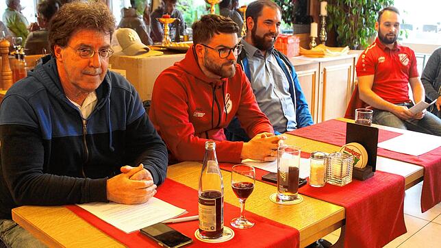 Die Vereinsvertreter Gerhard Kappenberger (von links), Felix Baumgartner, Nick Schmidt und Kevin Matt sehen in der Fusion viele Vorteile ...