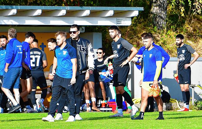 Falscher Weg: Die Spieler des TuS Stetten hätten nach der vermeintlichen Beleidigung gegen ihren Mitspieler im Spiel beim SV Buch nicht ...