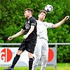 Ferdinand Schmid (rechts) vom FC Tannheim gewinnt das Kopfballduell gegen Pfohrens Gabriel Feucht. Mit einem 3:1-Sieg gegen den FC ...