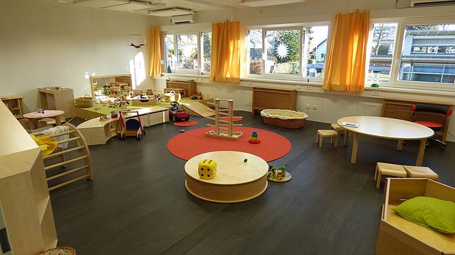So sieht ein Spielzimmer im Interimskindergarten an der Mehrzweckhalle Leimbach aus. Der zweigruppige Kindergarten für U3-Kinder ist ...