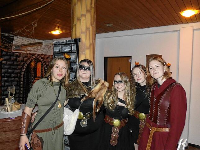 Bild 3: Wiiberfasnacht in Altenburg: So feiert die Stadt ausgelassen und bunt!