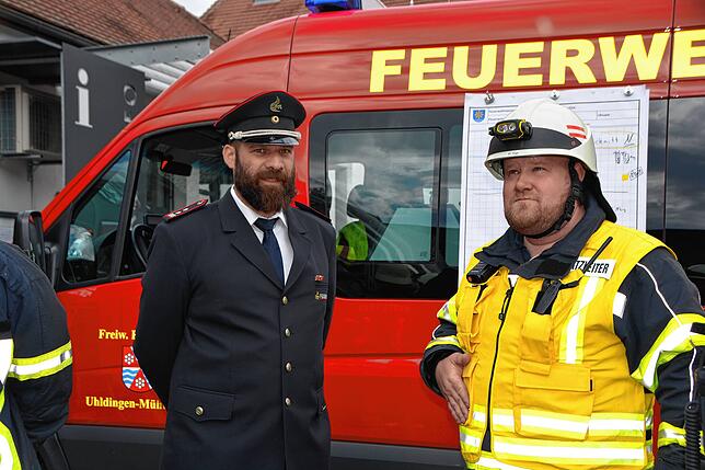Kommandant Paul Böttcher (links) beobachtete die Hauptübung unter Federführung von Einsatzleiter und stellvertretendem Kommandant ...