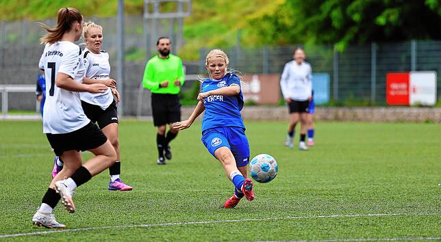 Bild 27: Unsere große Bildergalerie vom Oberliga-Spiel der B-Mädchen des Hegauer FV gegen den FV Deuchelried