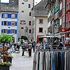 Nach der Grenzöffnung am Montag strömten viele Schweizer Besucher zum Bummeln und Einkaufen in die Waldshuter Fußgängerzone.