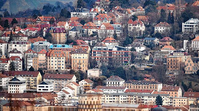 Wohnhäuser in Stuttgart: Die Grundstücke auch in Baden-Württemberg werden neu bewertet.