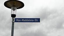 In Gedenken an Max Maddalena gibt es in der Singener Nordstadt eine Straße, die nach dem Riedheimer Opfer des Nazi-Regimes im Zweiten ...