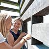 Die baden-württembergische Umweltministerin Thekla Walker (links) und Katharina Schulze, Fraktionsvorsitzende der Grünen im Bayerischen ...