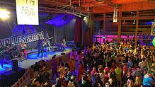 Beim Stierball heizte die Band Volles Brett den Besuchern ordentlich ein.