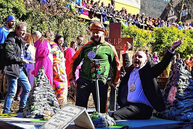 Bild 28: Die besten Bilder der Schramberger Bachnafahrt am Rosenmontag