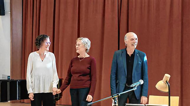 Sie stellen Leben und Werk der Dichterin Gertrud Kolmar vor. Von links Stefanie Jürgens, Heinke Hartmann und Oswald Burger Foto: Heinz ...