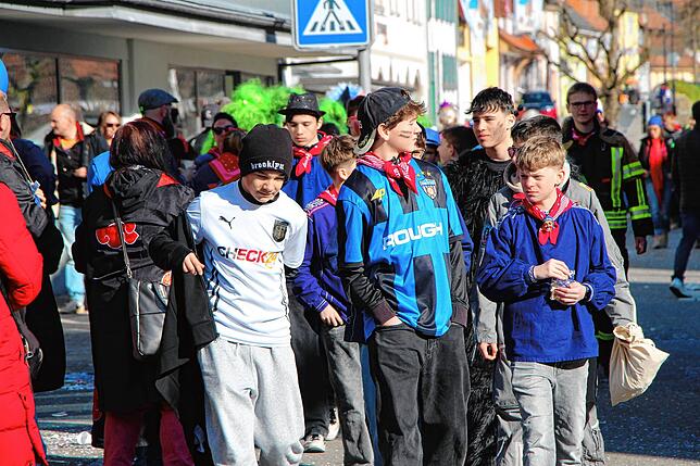 Bild 8: Bonndorf durch Zeit und Raum: Alle Bilder vom Fasnachtsumzug 2025