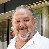 „Momentan geht es den Apotheken in Deutschland gar nicht gut. Täglich müssen im Schnitt zwei Apotheken schließen.“ Johannes Danassis, ...