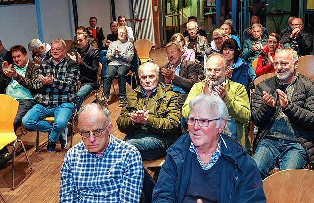 Rund 60 Besucher kamen zum Bürgerdialog Wärmewende in das Zunfthaus der Narrizella.