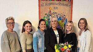 Die Schaalweiber der Stegstreckerzunft Pfullendorf haben mit Alica Roßknecht (2.v.r.) eine neue Gruppenführerin. Sie ist Nachfolgerin ...