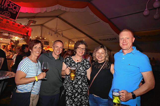 Bild 15: So war die Stimmung beim Aach-Linzer Weinfest