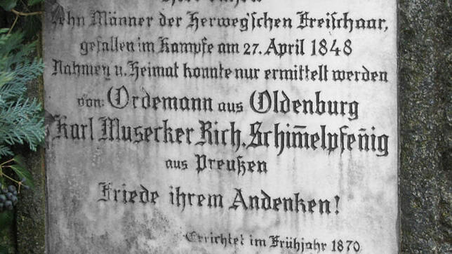 Dieser Gedenkstein für die getöteten Freischärler wurde bereits im Jahr 1870 errichtet.