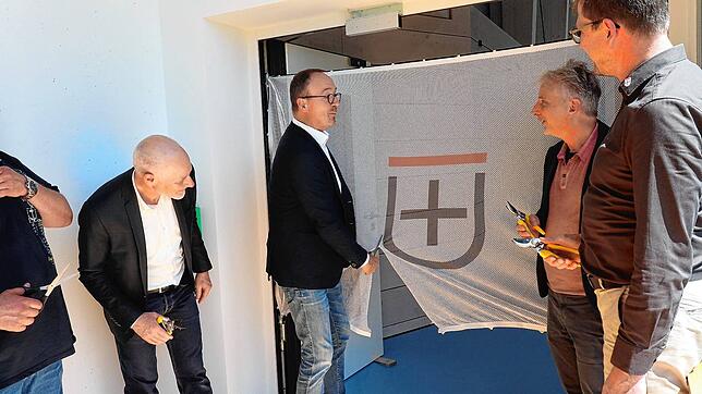 Schänzlehalle Eröffnung durch Oberbürgermeister: Am Samstag, den 12.05.2025, haben Oberbürgermeister Uli Burchardt (2.v.l) und ...