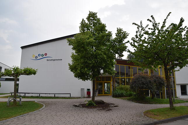 An der Sernatingen-Schule in Ludwigshafen ist die Lehrerversorgung laut Schulleiter Patrick Rupp in diesem Schuljahr gut.