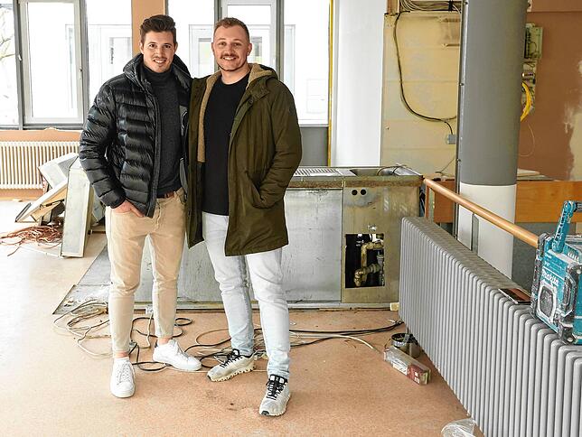 Noch stehen Niklas und Jason Grom in einer Baustelle. Doch schon im Mai wollen die Brüder in den ehemalige Räumen der City Pizzeria ihr ...