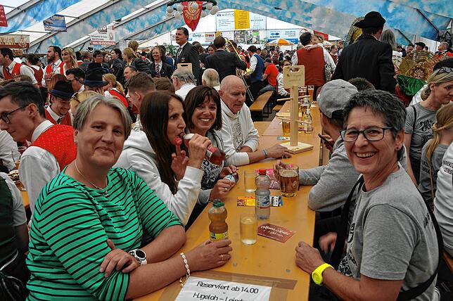Bild 4: Die schönsten Bilder vom Pfingstmusikfest Jubiläumszug in Leimbach