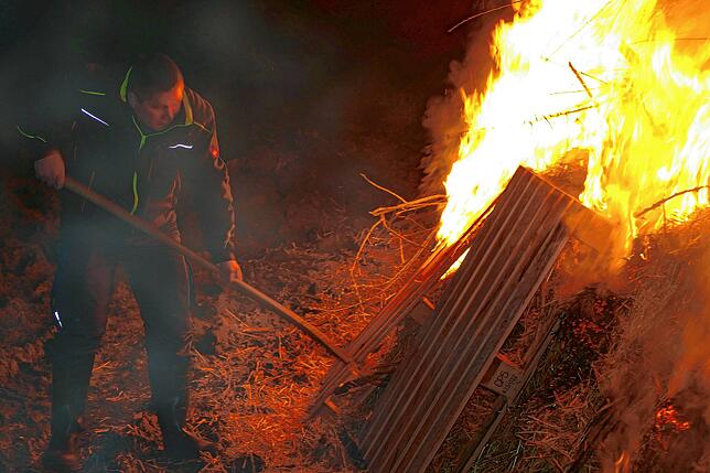 Bild 19: Die schönsten Bilder vom Funkenfeuer und der Gummistiefelparty in Donaueschingen