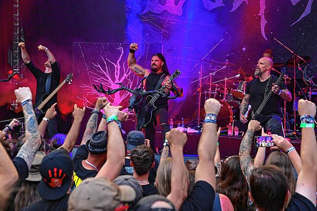 Bild 29: Tausende Metalheads feiern im Schwarzwald