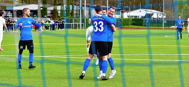 Bild 15: SG Mettingen/Krenkingen setzt sich mit 4:1 beim VfB Waldshut durch &ndash; und wir haben Bilder!